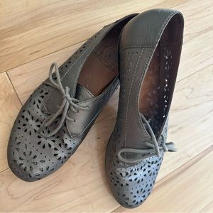 Lucky Brand Perforated Metallic Oxford Loafer Flats